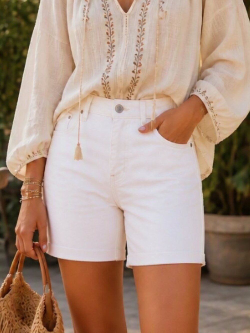 D. Jeans White Mid Rise Denim Shorts 10 Western Chic Summer Minimalist Vacation
